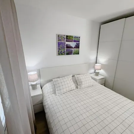 Apartament Marina *